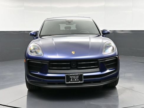 Certified 2023 Porsche Macan Turbo AWD/4WD image 11