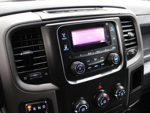 Used 2018 RAM 1500 Express image 19