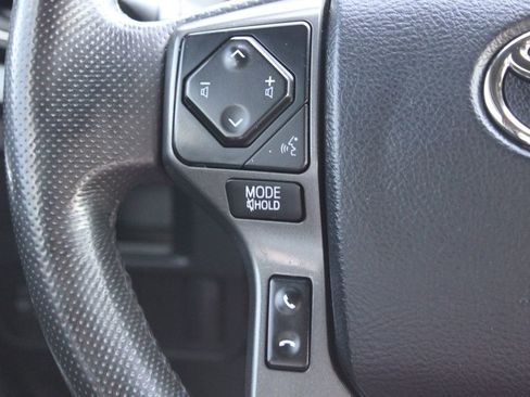 Used 2016 Toyota Tacoma TRD Off-Road w/ Exterior Package image 29