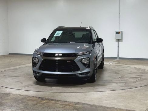 Used 2021 Chevrolet TrailBlazer RS w/ Sun and Liftgate Package FWD image 4