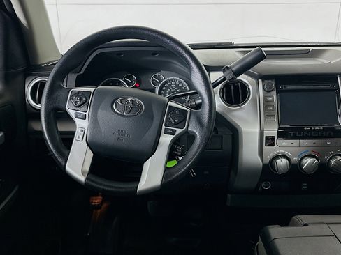 Used 2017 Toyota Tundra SR5 image 17