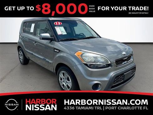 Used 2013 Kia Soul FWD image 1