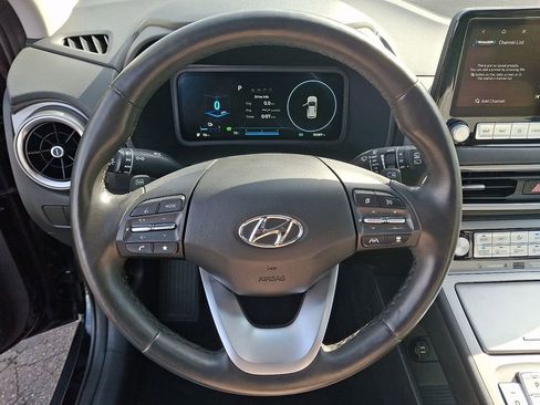 Used 2023 Hyundai Kona Limited FWD image 20
