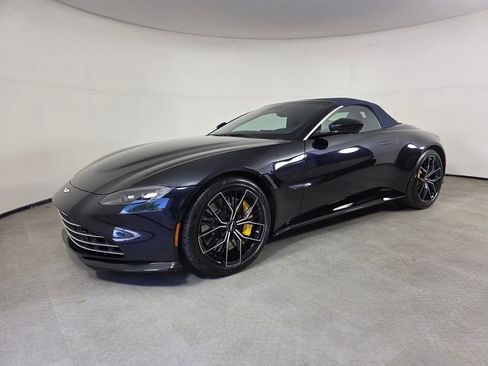 Used 2023 Aston Martin V8 Vantage Roadster RWD image 9
