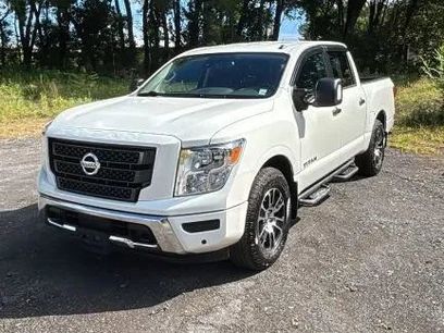 Used 2021 Nissan Titan SV w/ SV Convenience Package