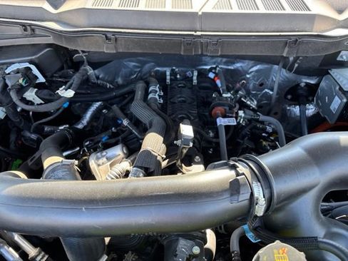 New 2026 Ford F150 XLT w/ Equipment Group 302A MID AWD/4WD image 24