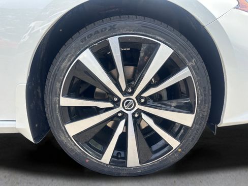 Used 2021 Nissan Altima 2.5 SR w/ SR Premium Package AWD/4WD image 7