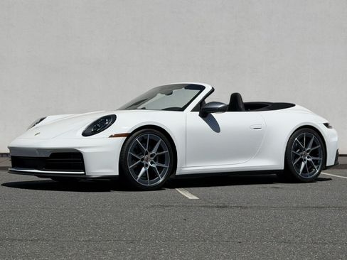 Used 2026 Porsche 911 Carrera T RWD image 3