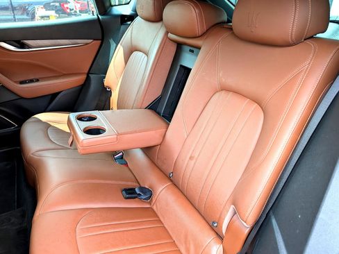Used 2019 Maserati Levante image 8