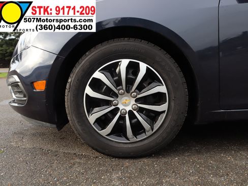 Used 2015 Chevrolet Cruze LT image 25