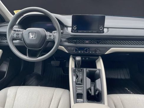 Used 2023 Honda Accord LX image 10
