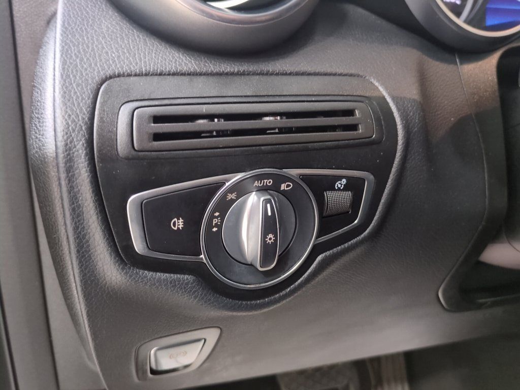 Used 2020 Mercedes-Benz GLC 300 4MATIC image 21
