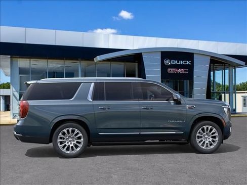 New 2026 GMC Yukon XL Denali w/ Denali Reserve Package AWD/4WD image 5