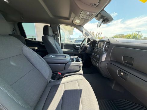 Used 2024 Chevrolet Silverado 1500 Custom Trail Boss AWD/4WD image 3