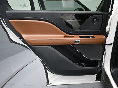 Used 2022 Lincoln Aviator Reserve w/ Equipment Group 201A RWD image 19