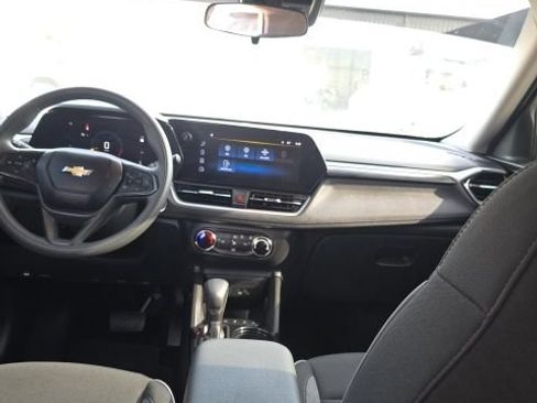 Used 2026 Chevrolet TrailBlazer LS w/ LS Convenience Package FWD image 20
