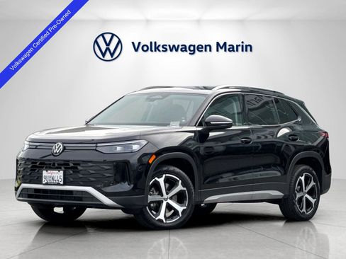Used 2025 Volkswagen Tiguan SE w/ Panoramic Sunroof Package image 1
