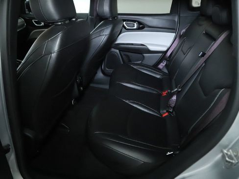 Used 2025 Jeep Compass Limited AWD/4WD image 14