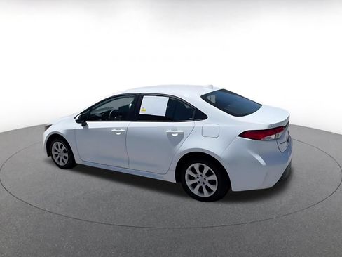 Used 2025 Toyota Corolla LE FWD image 10