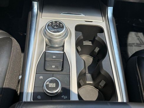 Used 2022 Ford Explorer Platinum w/ Equipment Group 601A AWD/4WD image 25