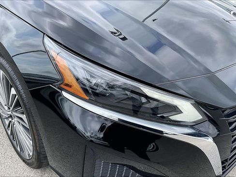 Used 2024 Nissan Altima 2.5 SL image 40