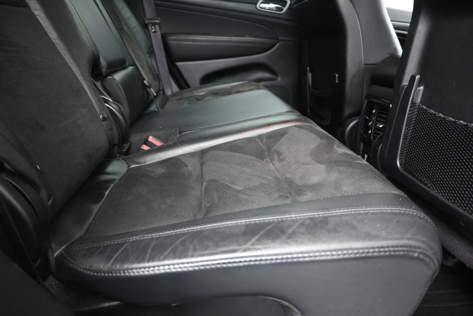 Used 2022 Jeep Grand Cherokee Laredo X RWD image 22