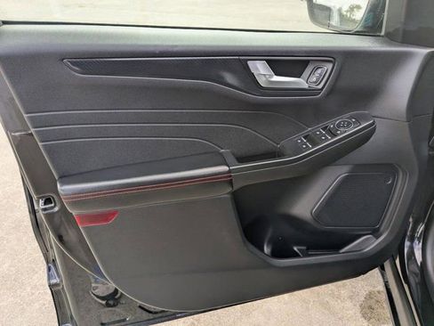 Used 2025 Ford Escape ST-Line image 11