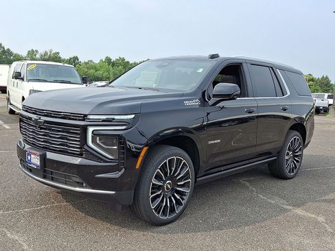 New 2025 Chevrolet Tahoe High Country w/ LPO, Illumination Package AWD/4WD image 4