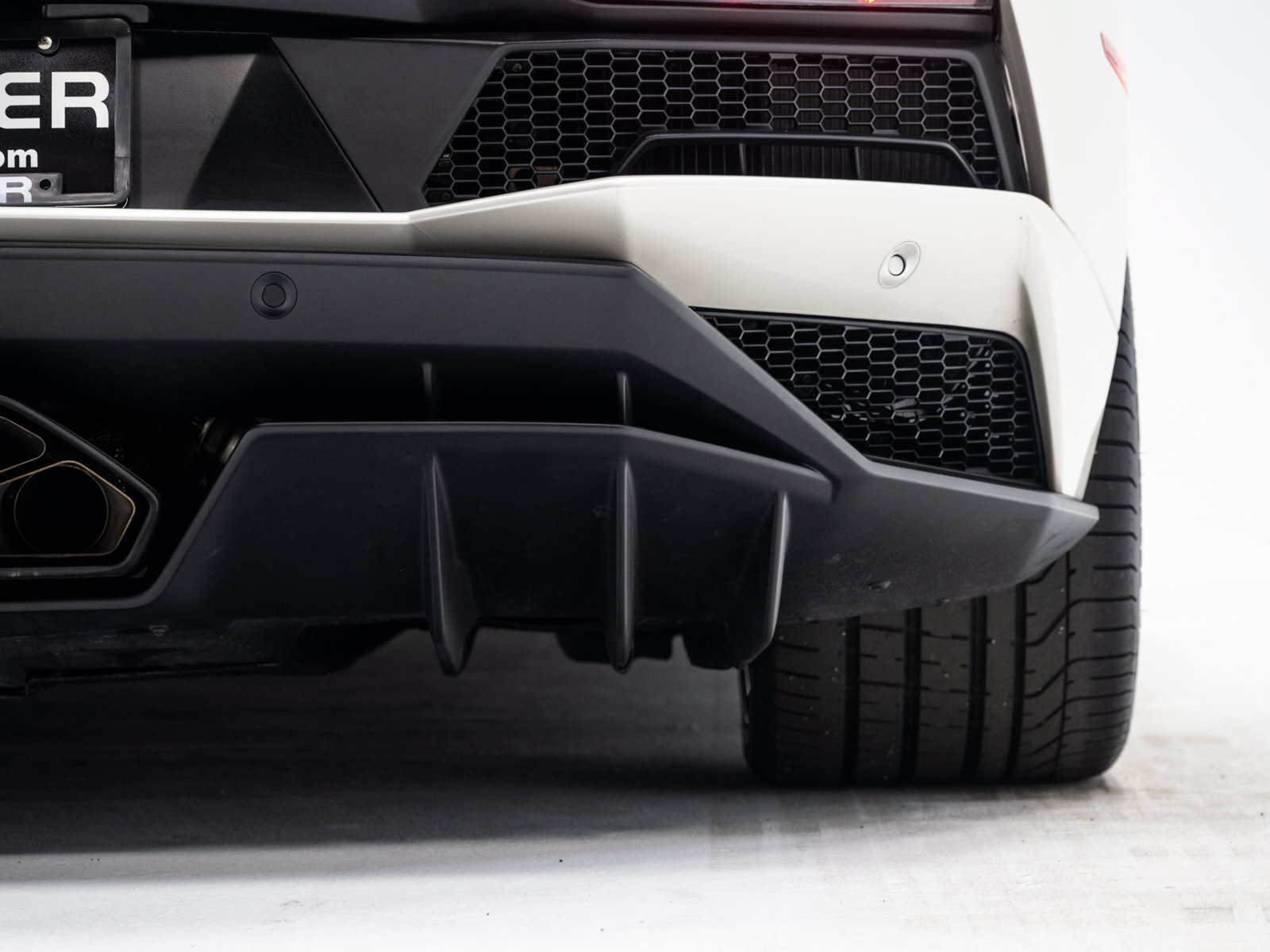Used 2018 Lamborghini Aventador S AWD/4WD image 25