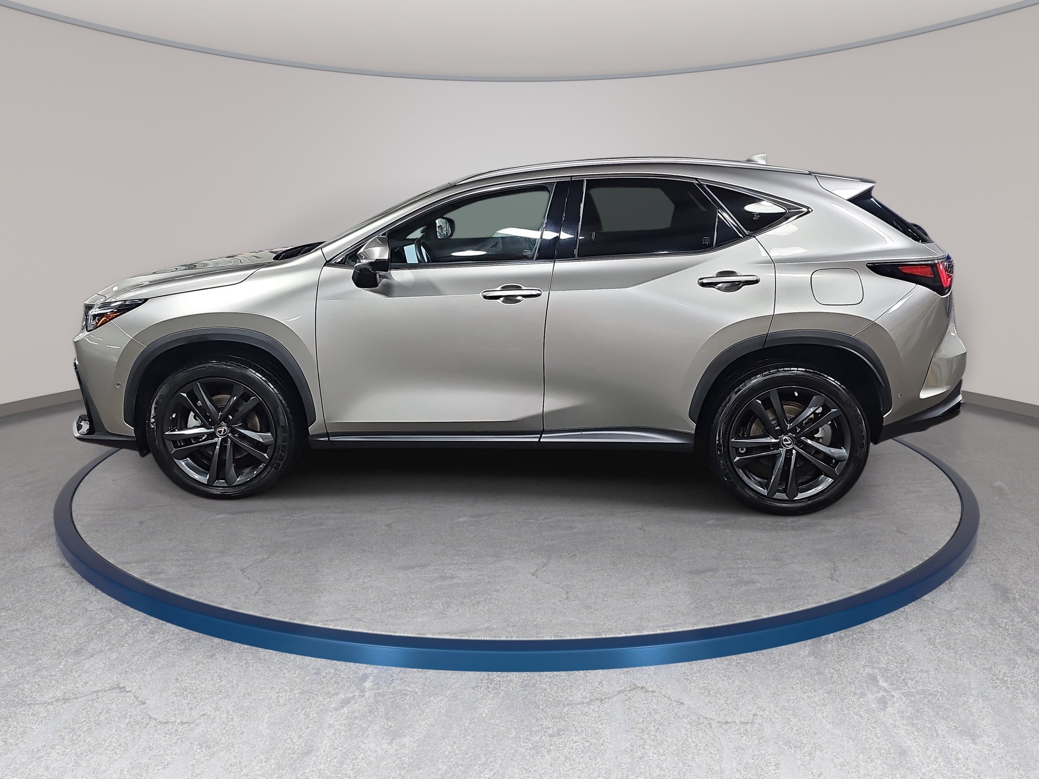 Used 2022 Lexus NX 450h+ AWD w/ Vision Package image 8