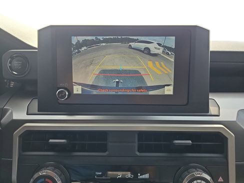 Used 2025 Toyota Tacoma SR5 AWD/4WD image 20