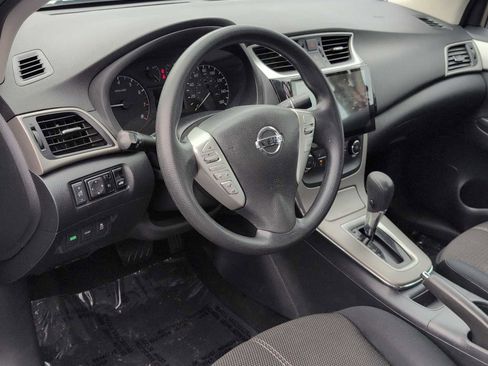 Used 2015 Nissan Sentra S image 10