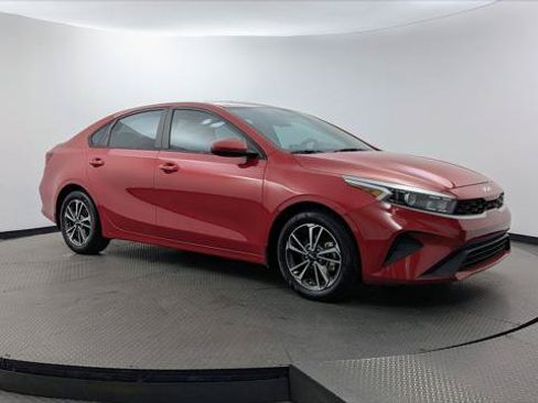 Used 2023 Kia Forte LXS FWD image 11