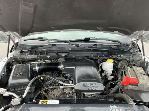 Used 2019 RAM 1500 Express w/ Express Value Package AWD/4WD image 18