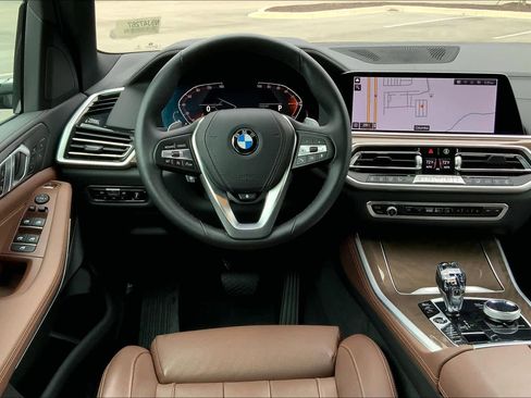 Used 2022 BMW X5 xDrive40i w/ Executive Package image 5