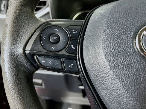 Used 2021 Toyota RAV4 XLE image 14