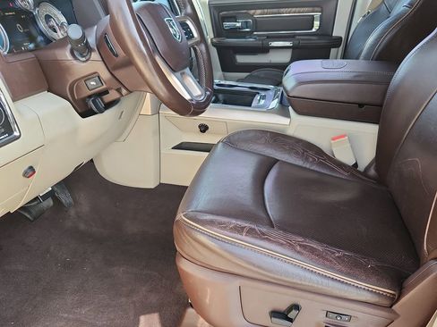 Used 2018 RAM 3500 Laramie Longhorn image 7