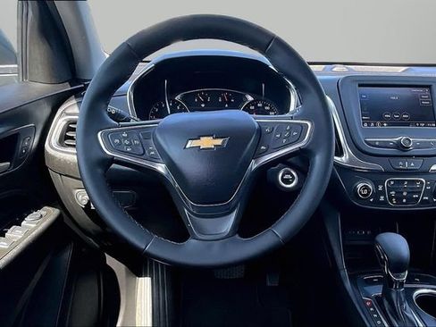 Used 2024 Chevrolet Equinox LT AWD/4WD image 5