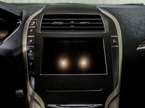 Used 2016 Lincoln MKZ w/ Equipment Group 200A Select FWD image 11