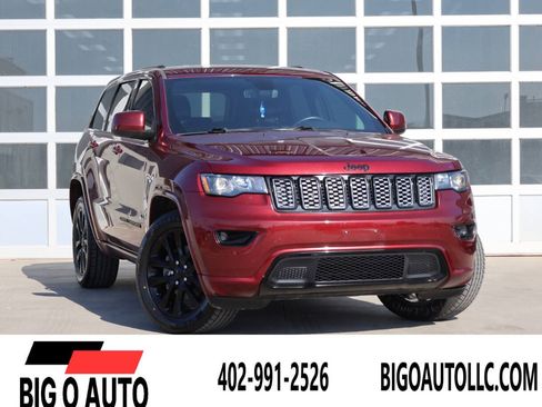 Used 2019 Jeep Grand Cherokee Altitude AWD/4WD image 1