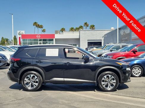 Used 2021 Nissan Rogue SV w/ Premium Package FWD image 30