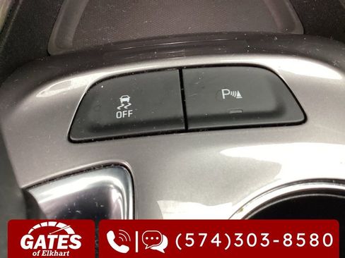 Used 2024 Chevrolet Malibu LT image 30