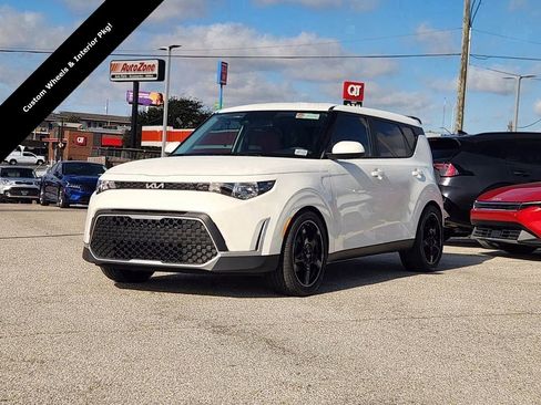 New 2025 Kia Soul LX w/ LX Technology Package FWD image 2