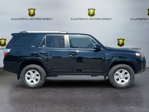 Used 2021 Toyota 4Runner SR5 AWD/4WD image 6