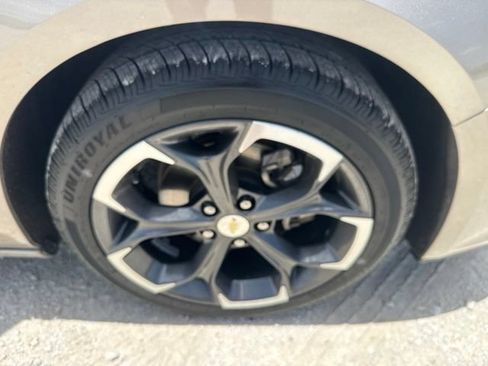 Used 2022 Chevrolet Malibu LT FWD image 24