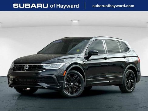 Used 2022 Volkswagen Tiguan SE R-Line image 1