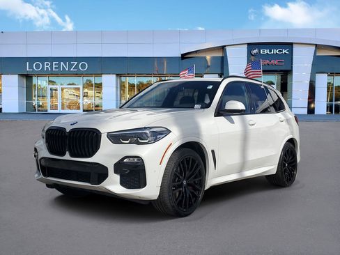 Used 2021 BMW X5 M50i w/ Premium Package image 1