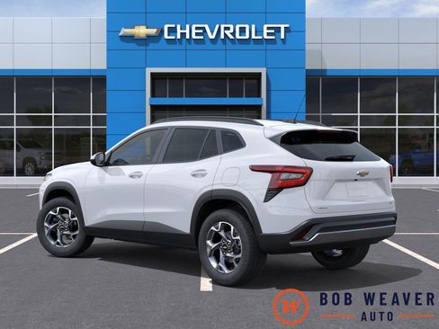 New 2026 Chevrolet Trax LT w/ Driver Confidence Package FWD image 3