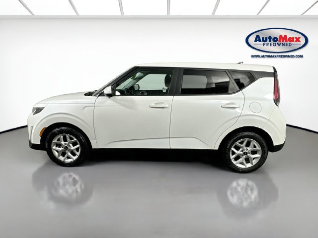 Used 2024 Kia Soul LX w/ Option Group 015 FWD image 8