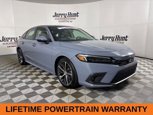 Used 2024 Honda Civic Touring image 4